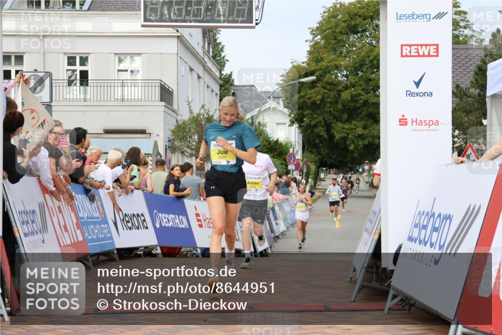 31.08.2025 - 21. Blankeneser Heldenlauf Strokosch-Dieckow http://msf.ph/oto/8644951 31.08.2025 10:23:25 Ziel 2508, 2643, 2525, 2471 meine-sportfotos.de