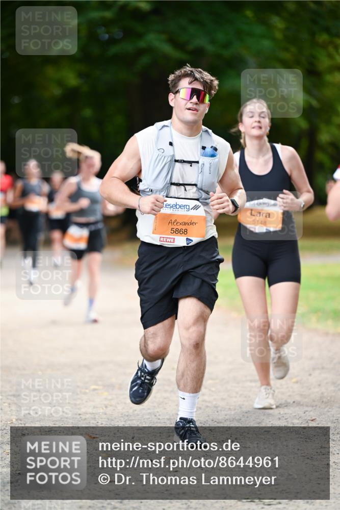 31.08.2025 - 21. Blankeneser Heldenlauf Dr. Thomas Lammeyer http://msf.ph/oto/8644961 31.08.2025 11:14:42 Laufen 5868, 5148 meine-sportfotos.de