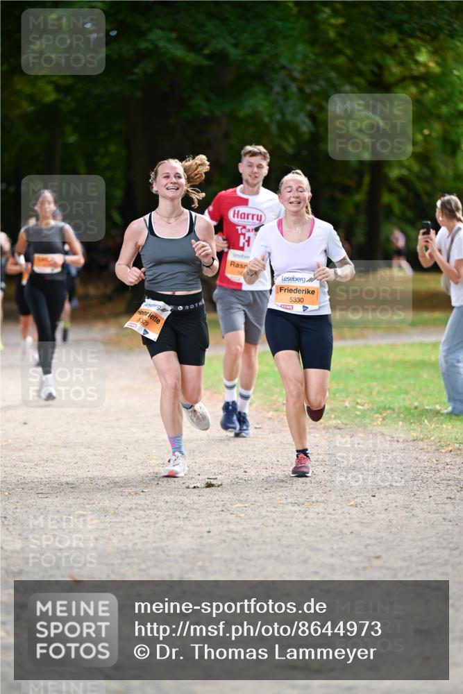 31.08.2025 - 21. Blankeneser Heldenlauf Dr. Thomas Lammeyer http://msf.ph/oto/8644973 31.08.2025 11:14:44 Laufen 5329, 5330 meine-sportfotos.de