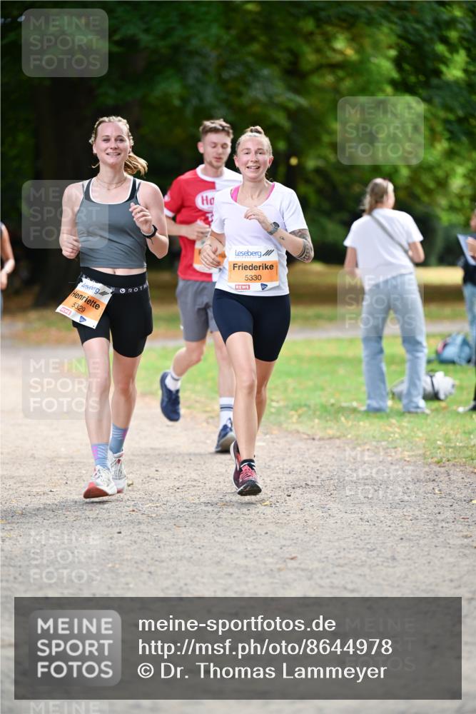 31.08.2025 - 21. Blankeneser Heldenlauf Dr. Thomas Lammeyer http://msf.ph/oto/8644978 31.08.2025 11:14:45 Laufen 5329, 5330 meine-sportfotos.de