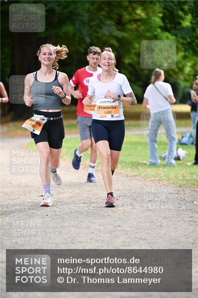 31.08.2025 - 21. Blankeneser Heldenlauf Dr. Thomas Lammeyer http://msf.ph/oto/8644980 31.08.2025 11:14:45 Laufen 5329, 5330 meine-sportfotos.de