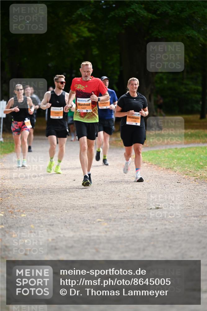 31.08.2025 - 21. Blankeneser Heldenlauf Dr. Thomas Lammeyer http://msf.ph/oto/8645005 31.08.2025 11:14:49 Laufen 5427, 5153 meine-sportfotos.de