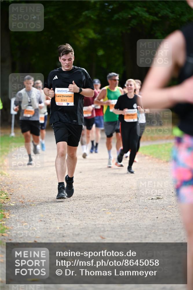31.08.2025 - 21. Blankeneser Heldenlauf Dr. Thomas Lammeyer http://msf.ph/oto/8645058 31.08.2025 11:14:56 Laufen 5141 meine-sportfotos.de