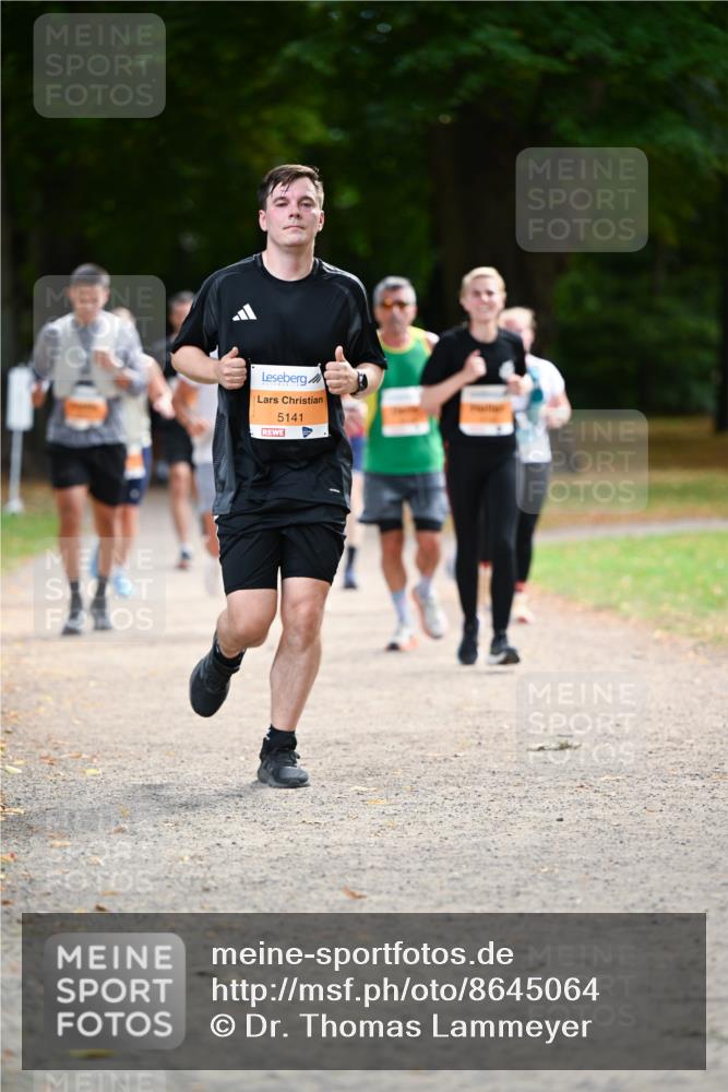 31.08.2025 - 21. Blankeneser Heldenlauf Dr. Thomas Lammeyer http://msf.ph/oto/8645064 31.08.2025 11:14:56 Laufen 5141 meine-sportfotos.de
