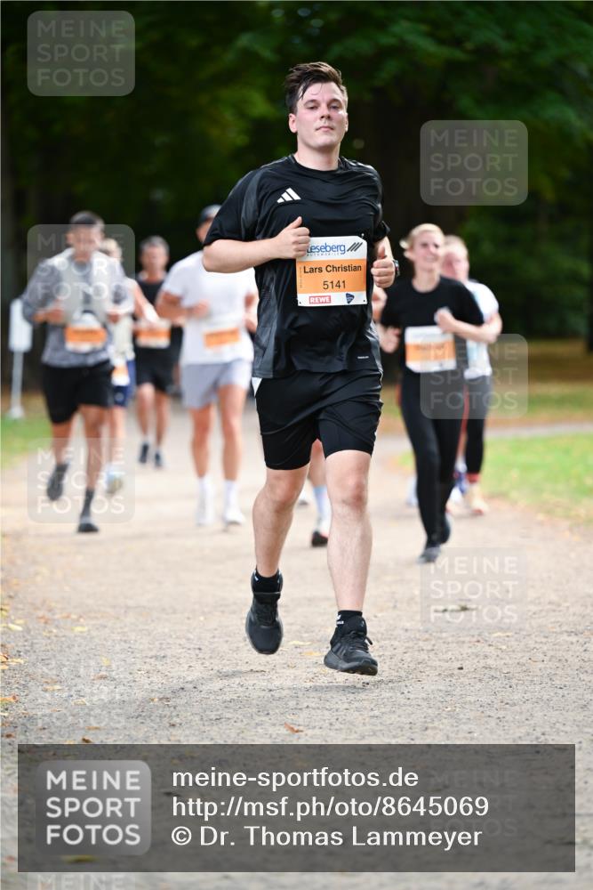 31.08.2025 - 21. Blankeneser Heldenlauf Dr. Thomas Lammeyer http://msf.ph/oto/8645069 31.08.2025 11:14:57 Laufen 5141 meine-sportfotos.de