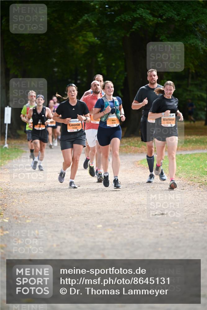 31.08.2025 - 21. Blankeneser Heldenlauf Dr. Thomas Lammeyer http://msf.ph/oto/8645131 31.08.2025 11:15:05 Laufen 5539, 5780, 5538, 4 meine-sportfotos.de