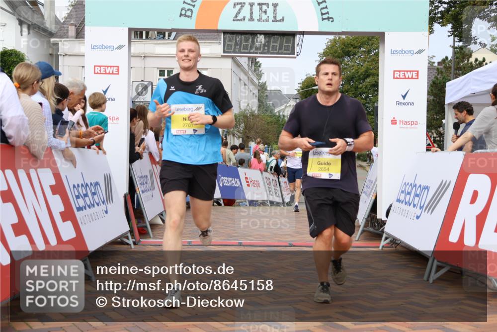 31.08.2025 - 21. Blankeneser Heldenlauf Strokosch-Dieckow http://msf.ph/oto/8645158 31.08.2025 10:23:07 Ziel 2654, 2701, 2293 meine-sportfotos.de