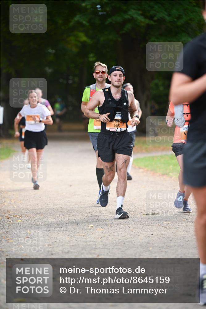 31.08.2025 - 21. Blankeneser Heldenlauf Dr. Thomas Lammeyer http://msf.ph/oto/8645159 31.08.2025 11:15:10 Laufen 5699 meine-sportfotos.de