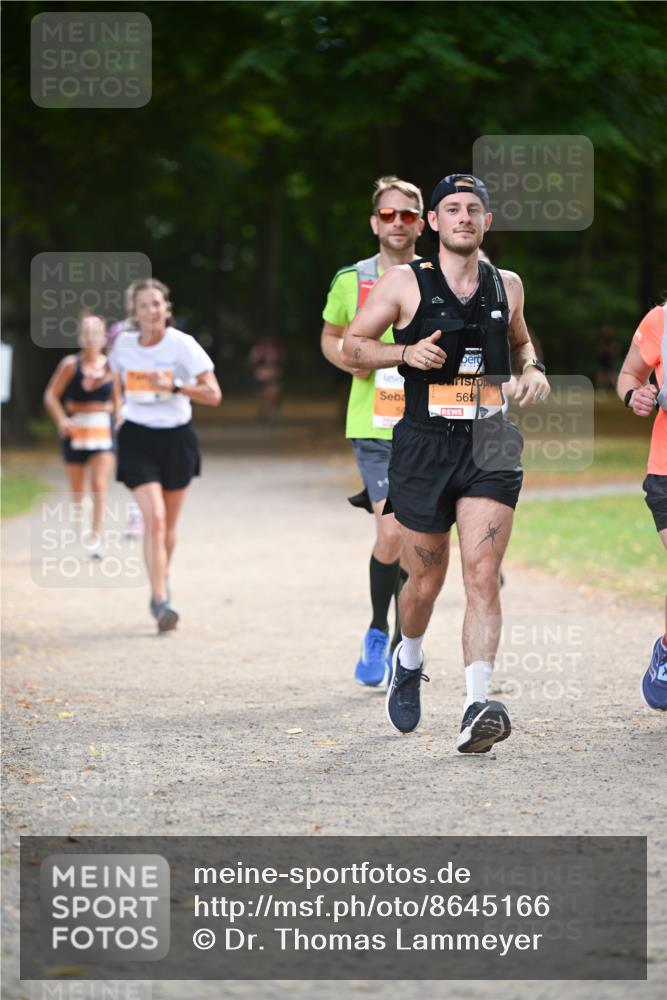 31.08.2025 - 21. Blankeneser Heldenlauf Dr. Thomas Lammeyer http://msf.ph/oto/8645166 31.08.2025 11:15:11 Laufen 5699, 5 meine-sportfotos.de
