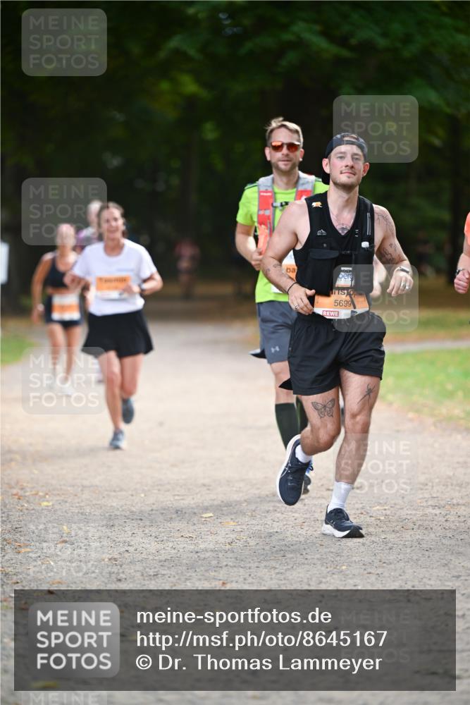 31.08.2025 - 21. Blankeneser Heldenlauf Dr. Thomas Lammeyer http://msf.ph/oto/8645167 31.08.2025 11:15:11 Laufen 5699 meine-sportfotos.de