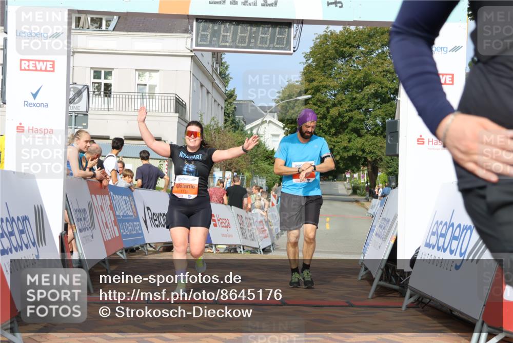 31.08.2025 - 21. Blankeneser Heldenlauf Strokosch-Dieckow http://msf.ph/oto/8645176 31.08.2025 09:58:29 Ziel 1135, 1134, 1021, 1055, 1089 meine-sportfotos.de