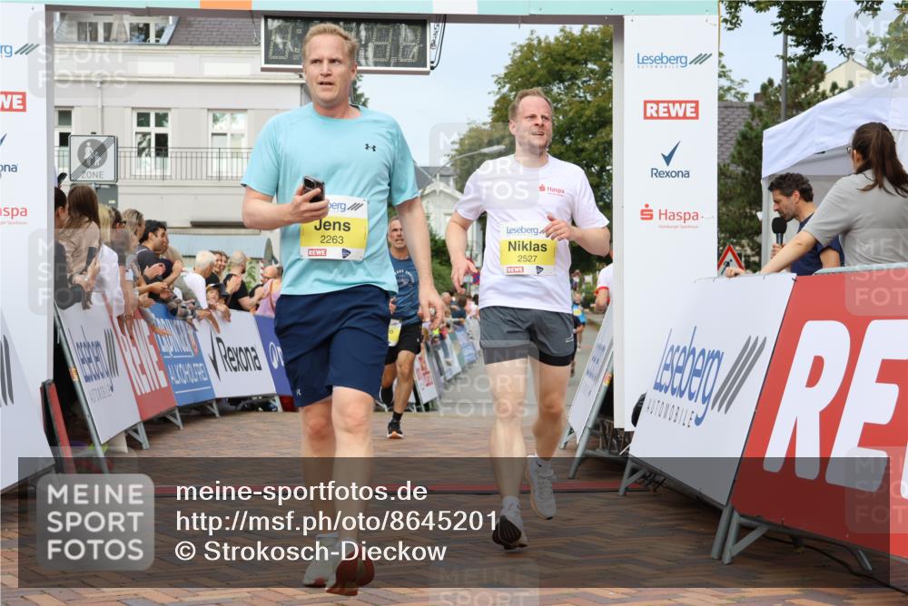 31.08.2025 - 21. Blankeneser Heldenlauf Strokosch-Dieckow http://msf.ph/oto/8645201 31.08.2025 10:22:57 Ziel 2723, 2527, 2295, 2642, 2263 meine-sportfotos.de