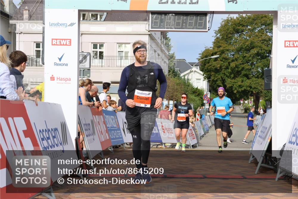 31.08.2025 - 21. Blankeneser Heldenlauf Strokosch-Dieckow http://msf.ph/oto/8645209 31.08.2025 09:58:27 Ziel 1135, 1134, 1021, 1055, 1089 meine-sportfotos.de