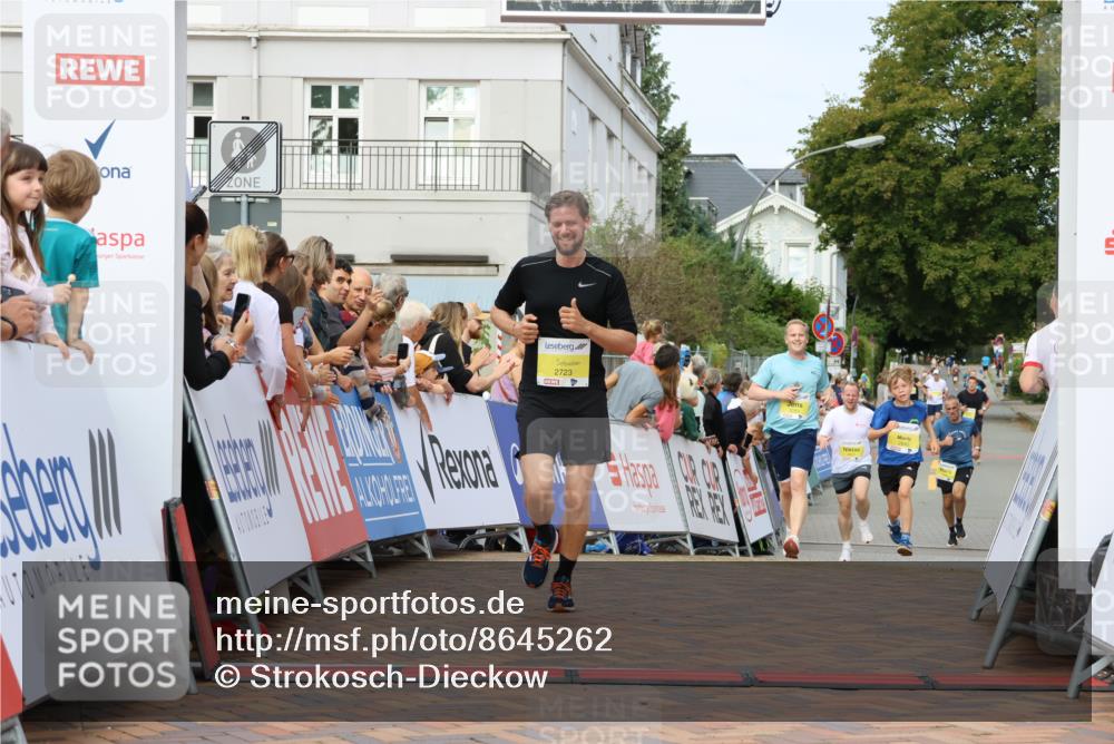 31.08.2025 - 21. Blankeneser Heldenlauf Strokosch-Dieckow http://msf.ph/oto/8645262 31.08.2025 10:22:52 Ziel 2723, 2527, 2138, 2372, 2642, 2263 meine-sportfotos.de
