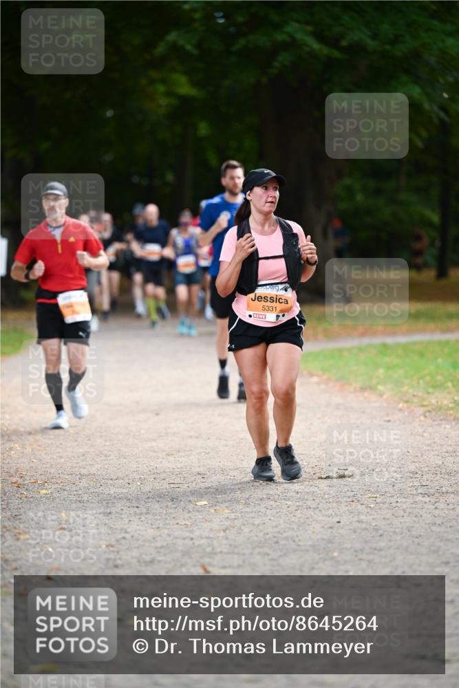 31.08.2025 - 21. Blankeneser Heldenlauf Dr. Thomas Lammeyer http://msf.ph/oto/8645264 31.08.2025 11:15:31 Laufen 5331 meine-sportfotos.de