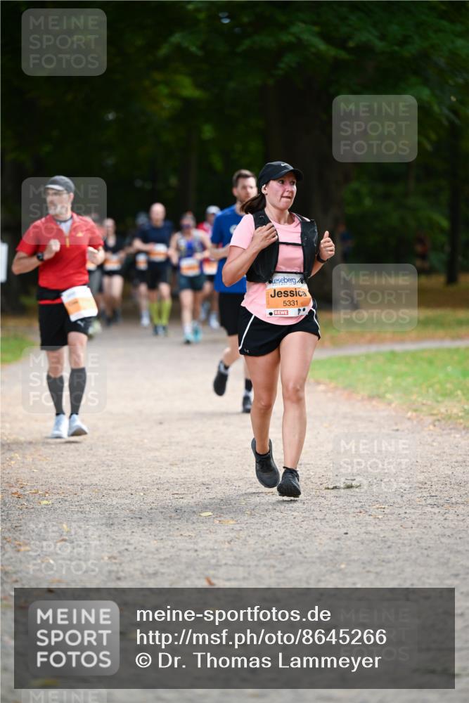 31.08.2025 - 21. Blankeneser Heldenlauf Dr. Thomas Lammeyer http://msf.ph/oto/8645266 31.08.2025 11:15:31 Laufen 5331 meine-sportfotos.de