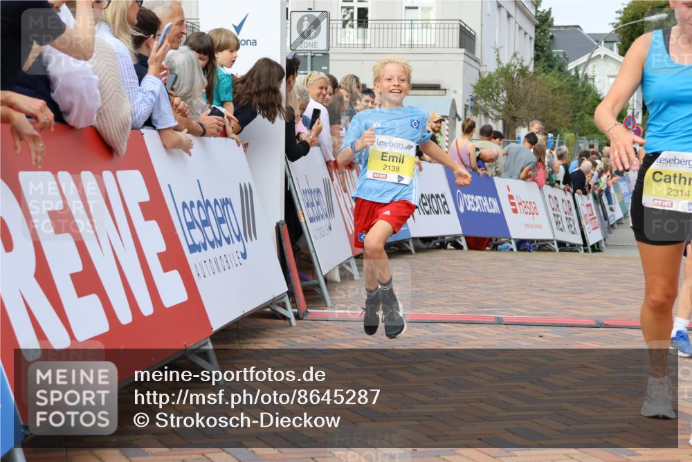 31.08.2025 - 21. Blankeneser Heldenlauf Strokosch-Dieckow http://msf.ph/oto/8645287 31.08.2025 10:22:45 Ziel 2314, 2138, 2372 meine-sportfotos.de