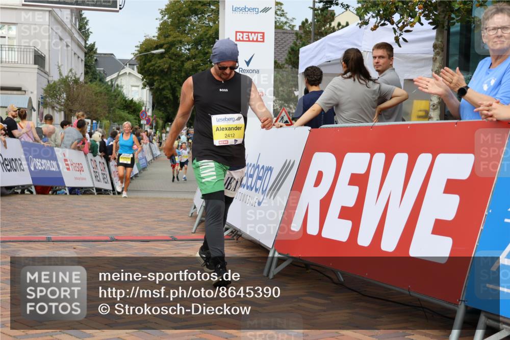 31.08.2025 - 21. Blankeneser Heldenlauf Strokosch-Dieckow http://msf.ph/oto/8645390 31.08.2025 10:22:39 Ziel 2612, 2017, 2314, 2476, 2412 meine-sportfotos.de