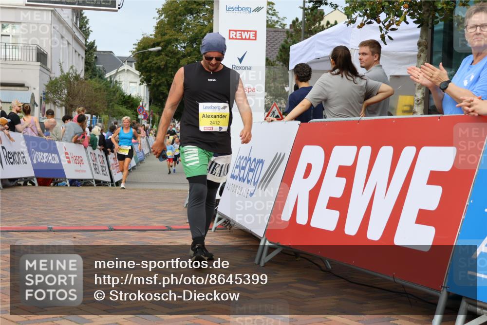 31.08.2025 - 21. Blankeneser Heldenlauf Strokosch-Dieckow http://msf.ph/oto/8645399 31.08.2025 10:22:38 Ziel 2612, 2017, 2314, 2476, 2412 meine-sportfotos.de