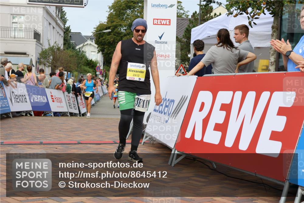 31.08.2025 - 21. Blankeneser Heldenlauf Strokosch-Dieckow http://msf.ph/oto/8645412 31.08.2025 10:22:38 Ziel 2612, 2017, 2314, 2476, 2412 meine-sportfotos.de