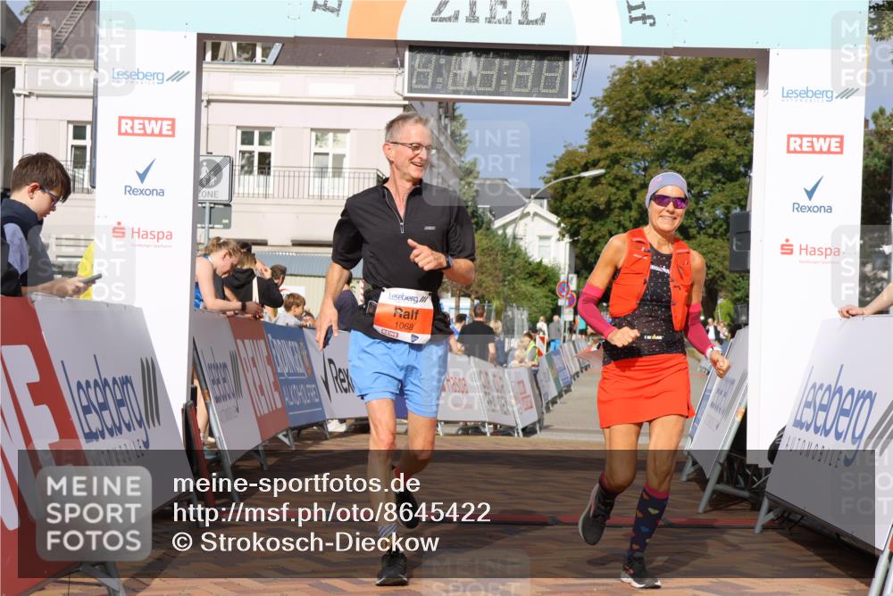 31.08.2025 - 21. Blankeneser Heldenlauf Strokosch-Dieckow http://msf.ph/oto/8645422 31.08.2025 09:57:06 Ziel 1068, 1067 meine-sportfotos.de