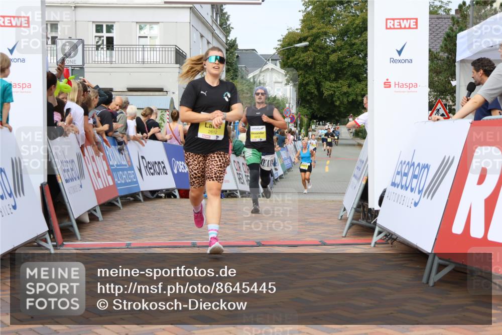31.08.2025 - 21. Blankeneser Heldenlauf Strokosch-Dieckow http://msf.ph/oto/8645445 31.08.2025 10:22:35 Ziel 2702, 2722, 2612, 2017, 2476, 2412 meine-sportfotos.de