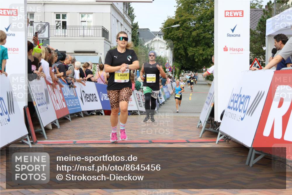 31.08.2025 - 21. Blankeneser Heldenlauf Strokosch-Dieckow http://msf.ph/oto/8645456 31.08.2025 10:22:35 Ziel 2702, 2722, 2612, 2017, 2476, 2412 meine-sportfotos.de