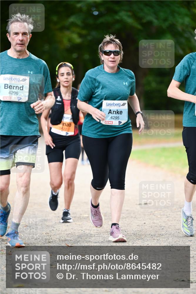 31.08.2025 - 21. Blankeneser Heldenlauf Dr. Thomas Lammeyer http://msf.ph/oto/8645482 31.08.2025 11:15:55 Laufen 4296, 4295 meine-sportfotos.de