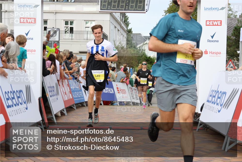 31.08.2025 - 21. Blankeneser Heldenlauf Strokosch-Dieckow http://msf.ph/oto/8645483 31.08.2025 10:22:33 Ziel 2702, 2722, 2612, 2017, 2476, 2412 meine-sportfotos.de