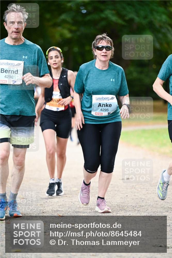 31.08.2025 - 21. Blankeneser Heldenlauf Dr. Thomas Lammeyer http://msf.ph/oto/8645484 31.08.2025 11:15:55 Laufen 4296, 422, 4295 meine-sportfotos.de