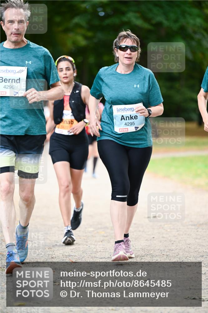 31.08.2025 - 21. Blankeneser Heldenlauf Dr. Thomas Lammeyer http://msf.ph/oto/8645485 31.08.2025 11:15:55 Laufen 4296, 5422, 4295 meine-sportfotos.de