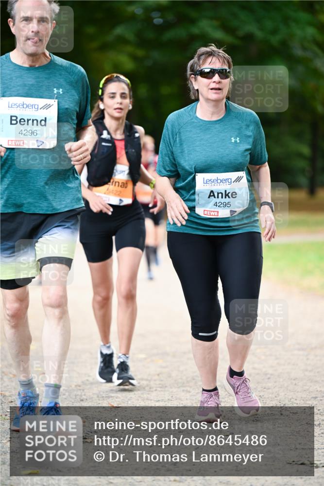 31.08.2025 - 21. Blankeneser Heldenlauf Dr. Thomas Lammeyer http://msf.ph/oto/8645486 31.08.2025 11:15:55 Laufen 4296, 5422, 4295 meine-sportfotos.de