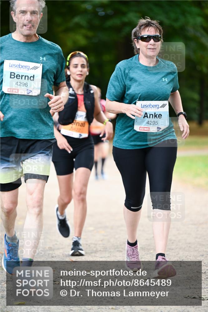 31.08.2025 - 21. Blankeneser Heldenlauf Dr. Thomas Lammeyer http://msf.ph/oto/8645489 31.08.2025 11:15:55 Laufen 4296, 4295, 422 meine-sportfotos.de