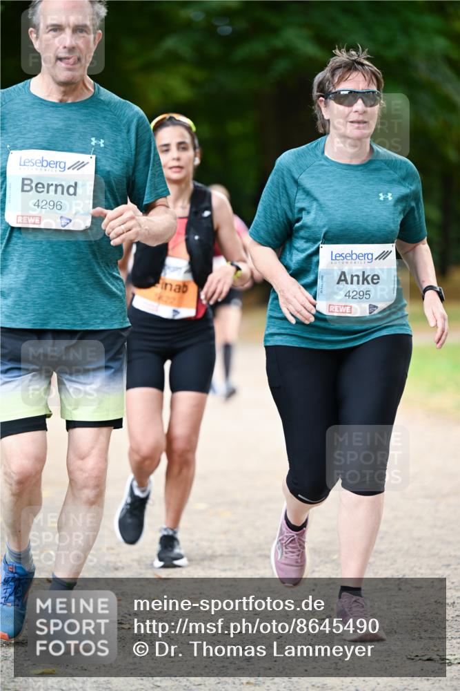 31.08.2025 - 21. Blankeneser Heldenlauf Dr. Thomas Lammeyer http://msf.ph/oto/8645490 31.08.2025 11:15:55 Laufen 4296, 4295 meine-sportfotos.de