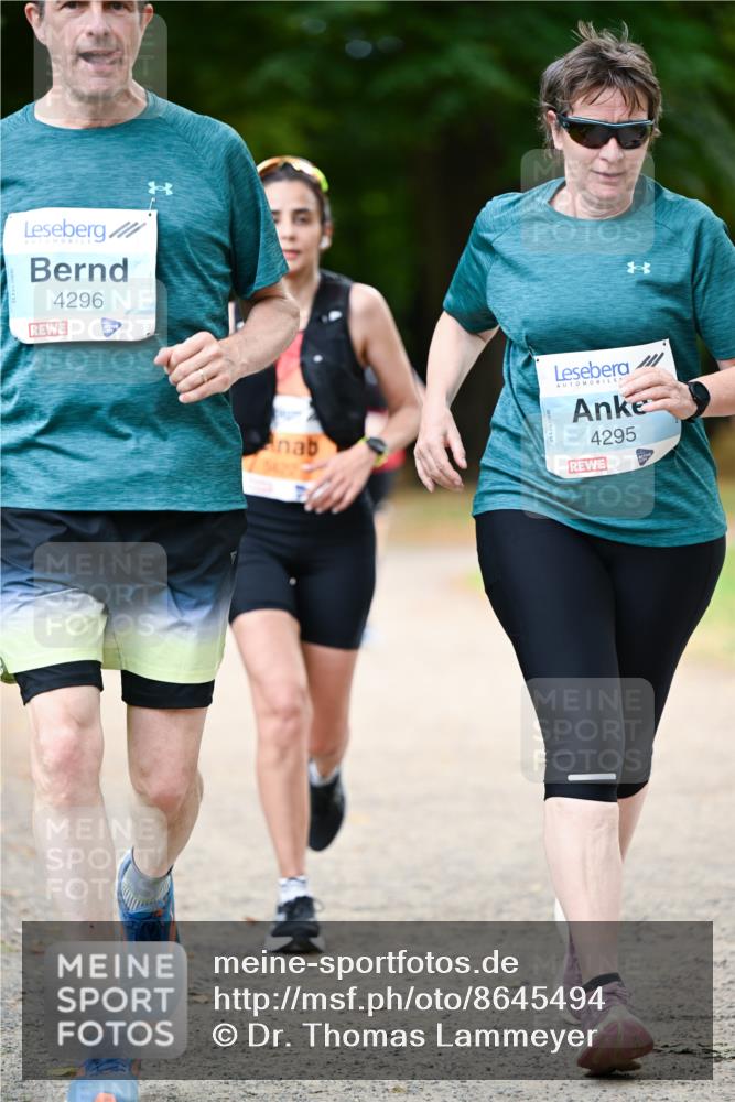 31.08.2025 - 21. Blankeneser Heldenlauf Dr. Thomas Lammeyer http://msf.ph/oto/8645494 31.08.2025 11:15:56 Laufen 4296, 4295 meine-sportfotos.de