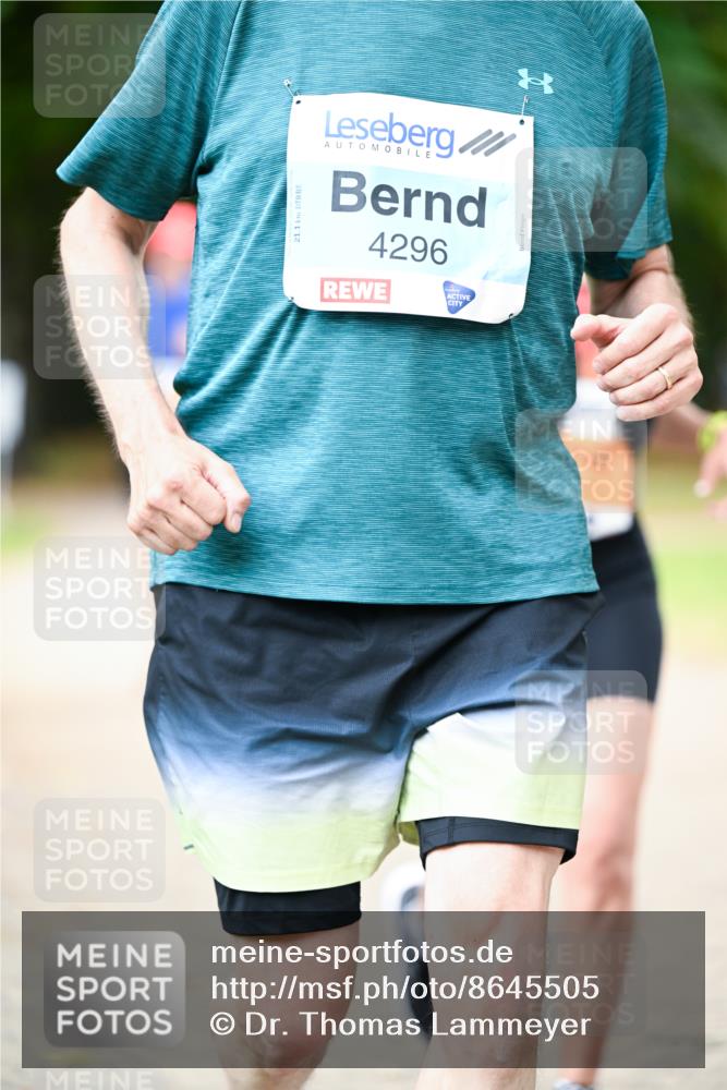31.08.2025 - 21. Blankeneser Heldenlauf Dr. Thomas Lammeyer http://msf.ph/oto/8645505 31.08.2025 11:15:57 Laufen 21, 1, 4296 meine-sportfotos.de