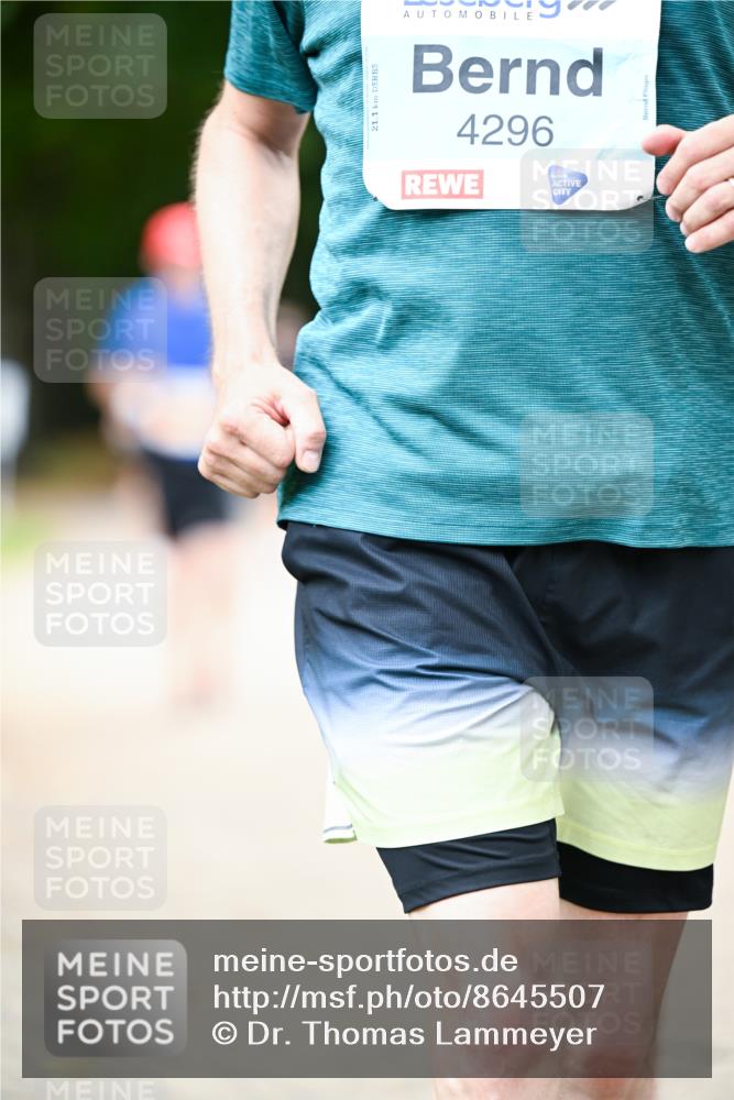 31.08.2025 - 21. Blankeneser Heldenlauf Dr. Thomas Lammeyer http://msf.ph/oto/8645507 31.08.2025 11:15:57 Laufen 21, 1, 4296 meine-sportfotos.de