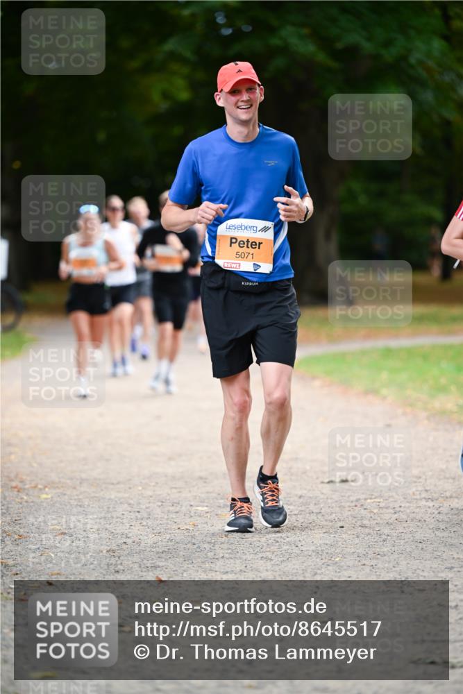 31.08.2025 - 21. Blankeneser Heldenlauf Dr. Thomas Lammeyer http://msf.ph/oto/8645517 31.08.2025 11:15:59 Laufen 5071 meine-sportfotos.de