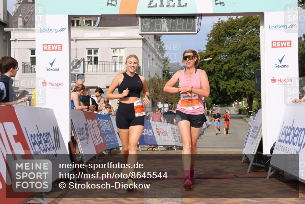 31.08.2025 - 21. Blankeneser Heldenlauf Strokosch-Dieckow http://msf.ph/oto/8645544 31.08.2025 09:56:54 Ziel 1178, 1036 meine-sportfotos.de