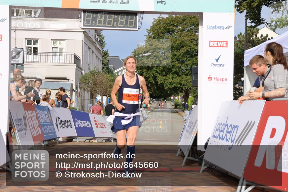 31.08.2025 - 21. Blankeneser Heldenlauf Strokosch-Dieckow http://msf.ph/oto/8645660 31.08.2025 09:56:08 Ziel 1097 meine-sportfotos.de