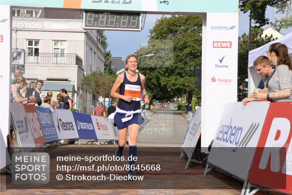 31.08.2025 - 21. Blankeneser Heldenlauf Strokosch-Dieckow http://msf.ph/oto/8645668 31.08.2025 09:56:08 Ziel 1097 meine-sportfotos.de