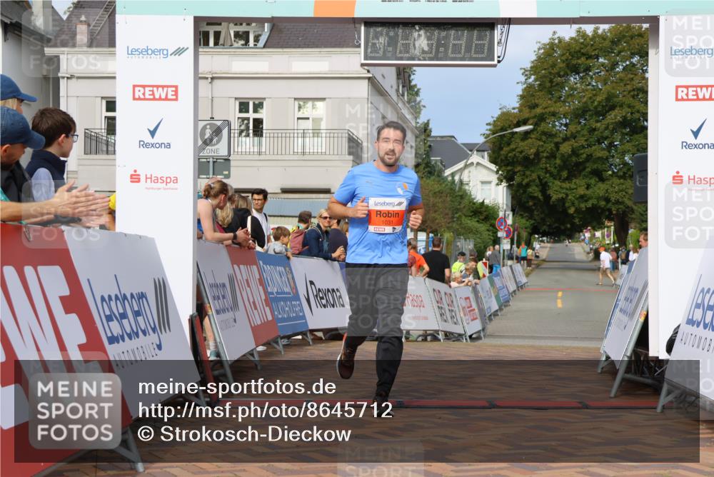 31.08.2025 - 21. Blankeneser Heldenlauf Strokosch-Dieckow http://msf.ph/oto/8645712 31.08.2025 09:54:56 Ziel 1031, 1020 meine-sportfotos.de