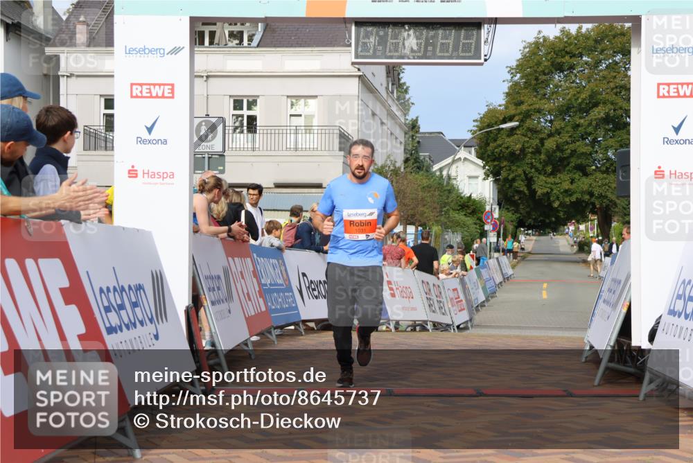 31.08.2025 - 21. Blankeneser Heldenlauf Strokosch-Dieckow http://msf.ph/oto/8645737 31.08.2025 09:54:56 Ziel 1031, 1020 meine-sportfotos.de