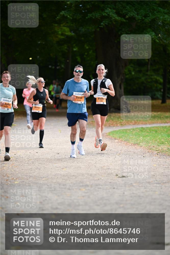 31.08.2025 - 21. Blankeneser Heldenlauf Dr. Thomas Lammeyer http://msf.ph/oto/8645746 31.08.2025 11:16:25 Laufen 5286, 5302, 5240, 5351 meine-sportfotos.de