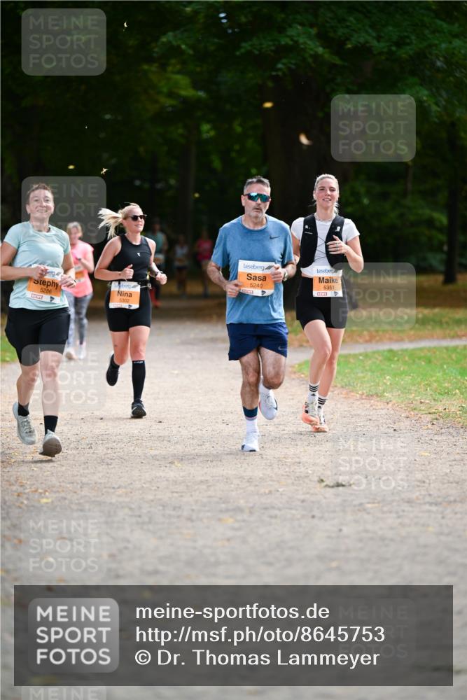 31.08.2025 - 21. Blankeneser Heldenlauf Dr. Thomas Lammeyer http://msf.ph/oto/8645753 31.08.2025 11:16:26 Laufen 5286, 5302, 5240, 5351 meine-sportfotos.de