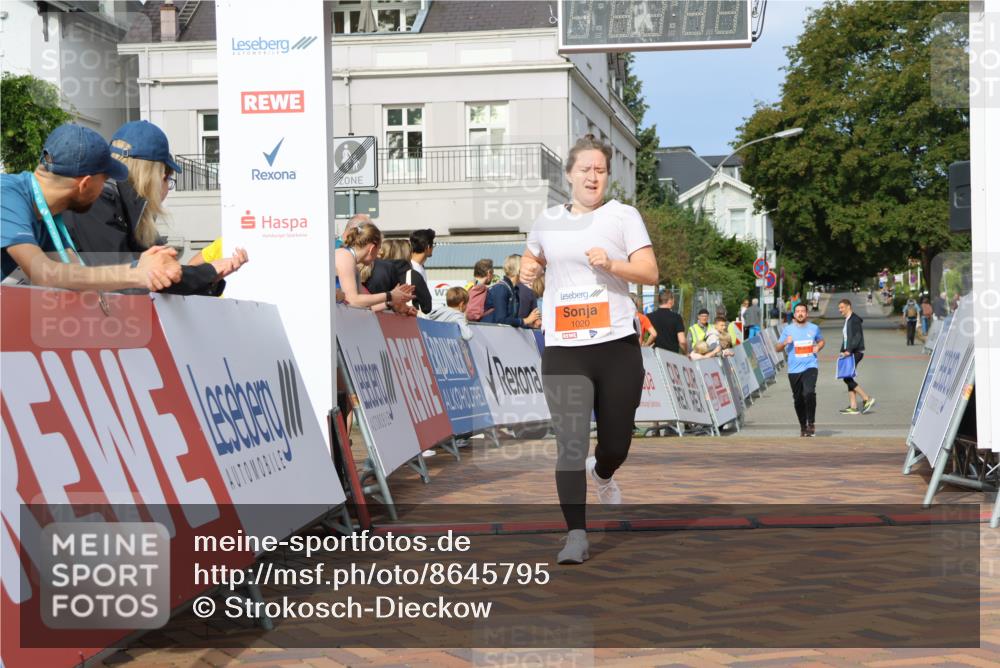31.08.2025 - 21. Blankeneser Heldenlauf Strokosch-Dieckow http://msf.ph/oto/8645795 31.08.2025 09:54:50 Ziel 1156, 1020 meine-sportfotos.de