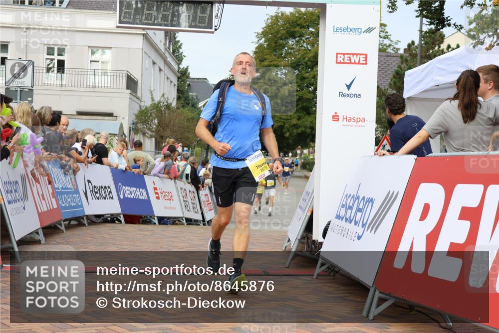 31.08.2025 - 21. Blankeneser Heldenlauf Strokosch-Dieckow http://msf.ph/oto/8645876 31.08.2025 10:22:11 Ziel 2676, 2593 meine-sportfotos.de