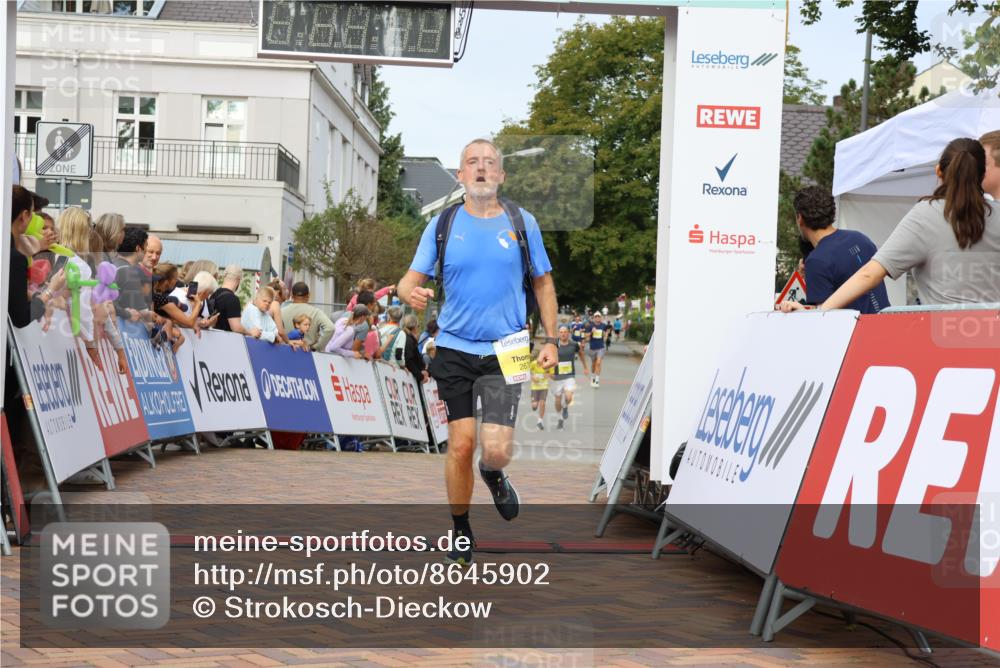31.08.2025 - 21. Blankeneser Heldenlauf Strokosch-Dieckow http://msf.ph/oto/8645902 31.08.2025 10:22:11 Ziel 2676, 2593 meine-sportfotos.de