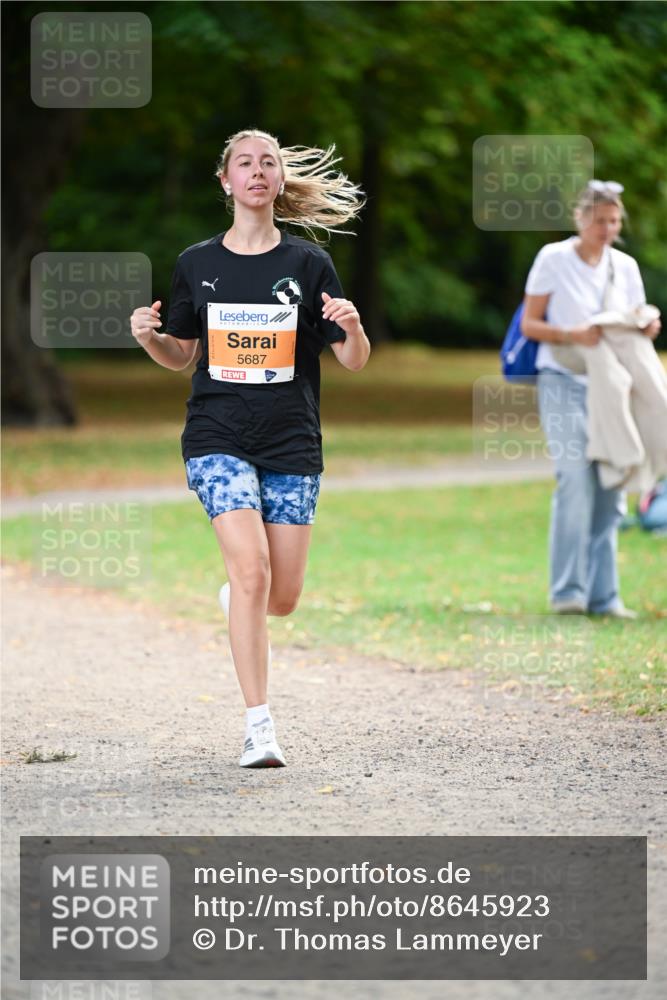 31.08.2025 - 21. Blankeneser Heldenlauf Dr. Thomas Lammeyer http://msf.ph/oto/8645923 31.08.2025 11:16:59 Laufen 5687 meine-sportfotos.de
