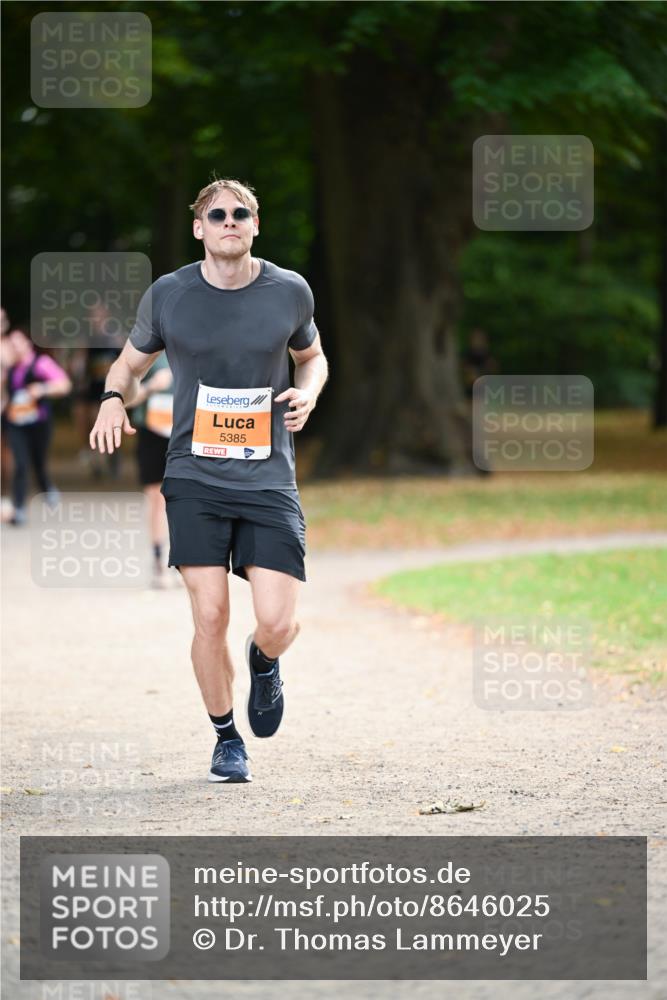 31.08.2025 - 21. Blankeneser Heldenlauf Dr. Thomas Lammeyer http://msf.ph/oto/8646025 31.08.2025 11:17:19 Laufen 5385 meine-sportfotos.de